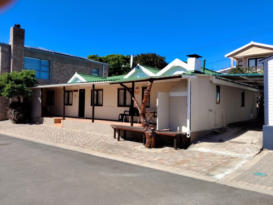 5 Bedroom Property for Sale in Hartenbos Central Western Cape